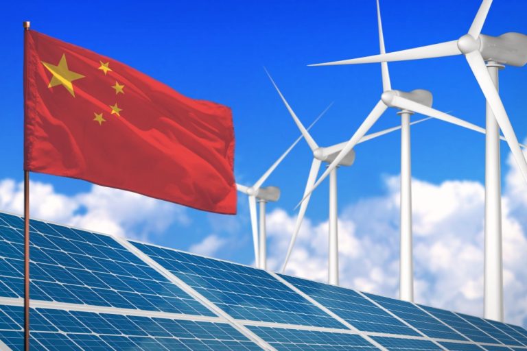 Cum vine asta? Poluanta Chină, lider mondial în energie regenerabilă