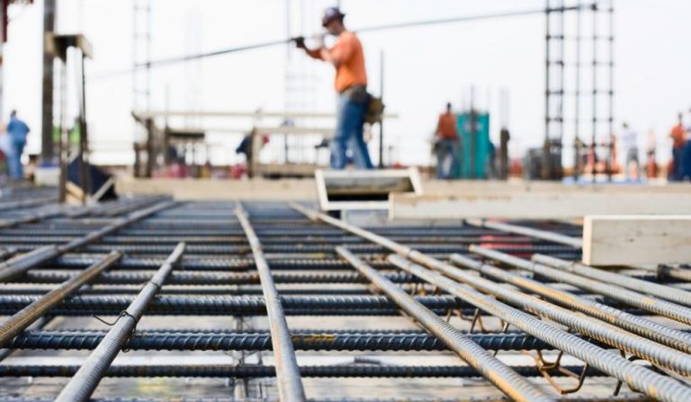 Schemele de ajutor de stat gândite de PSD încep să dea rezultate: marii constructori locali ridică propriile fabrici de materiale de construcții