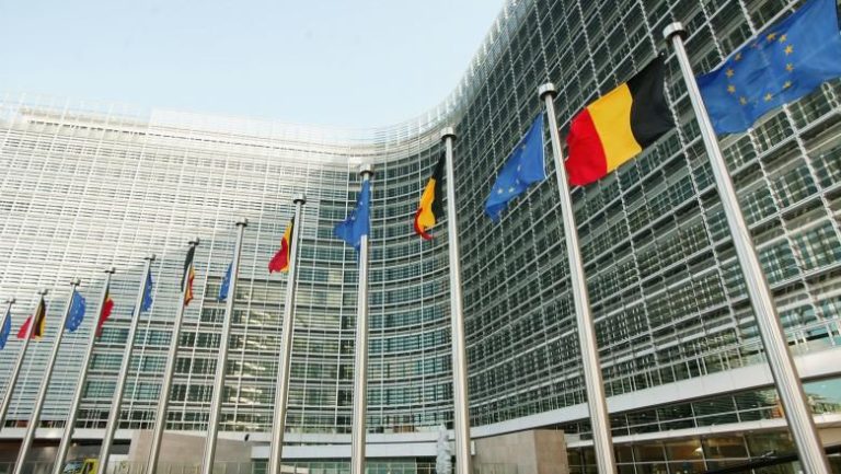 Bolșevicii de la Bruxelles sunt frați de cruce cu bolșevicii de la Moscova, de pe Marte și de pe Neptun