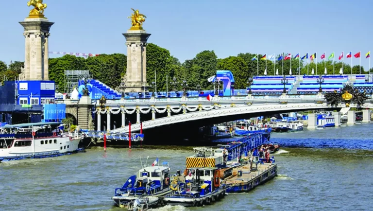 Surprize peste surprize la Paris