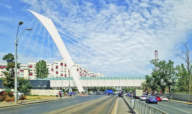 Începe construcția celui de-al treilea pasaj suprateran din Sectorul 4