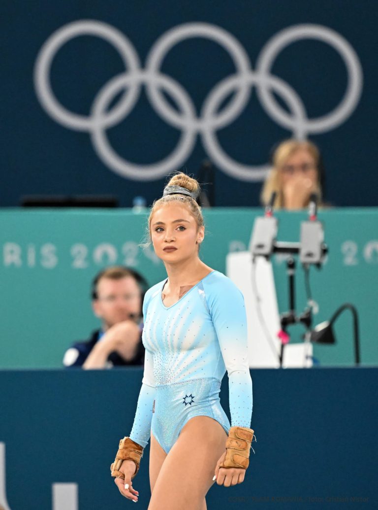 Gimnasta acuză, după depunctarea din proba de la sol! Sabrina Voinea: Este o poză falsă, care nu este făcută ieri!