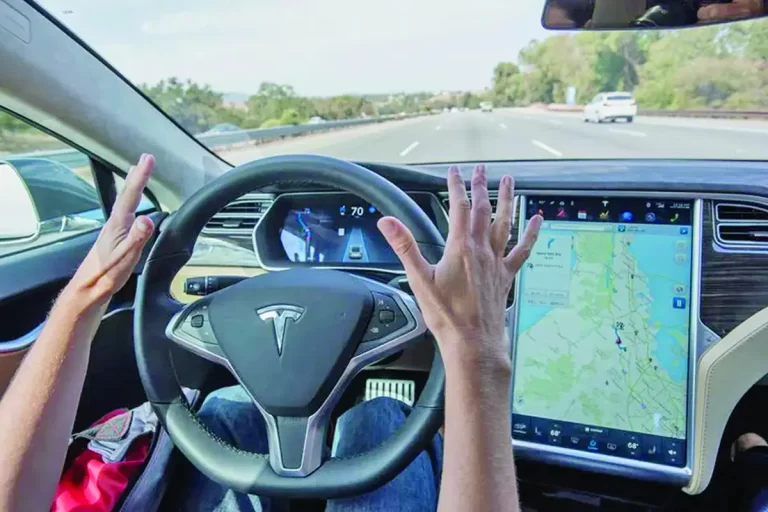 Sistemul Full Self-Driving al Tesla: cât de sigură este conducerea autonomă?