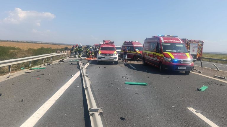 Accident cumplit pe A 1. Una dintre mașini aparține Consulatului Ungariei. Un om a murit – VIDEO