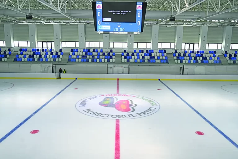 Supercupa României la Hochei, partida CSM Corona Braşov – ACSH Gheorgheni inaugurează Patinoarul Berceni Arena
