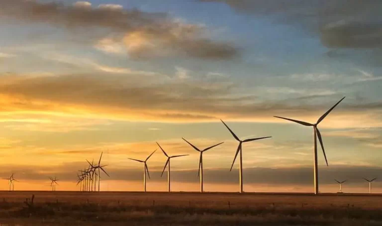 Sistemul energetic, pe butuci. Importurile au crescut cu 166%