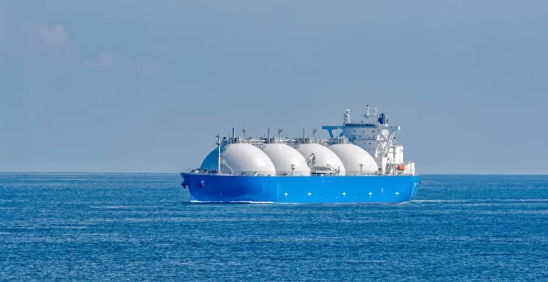 Cum fentează Rusia sancțiunile privind gazele naturale lichefiate