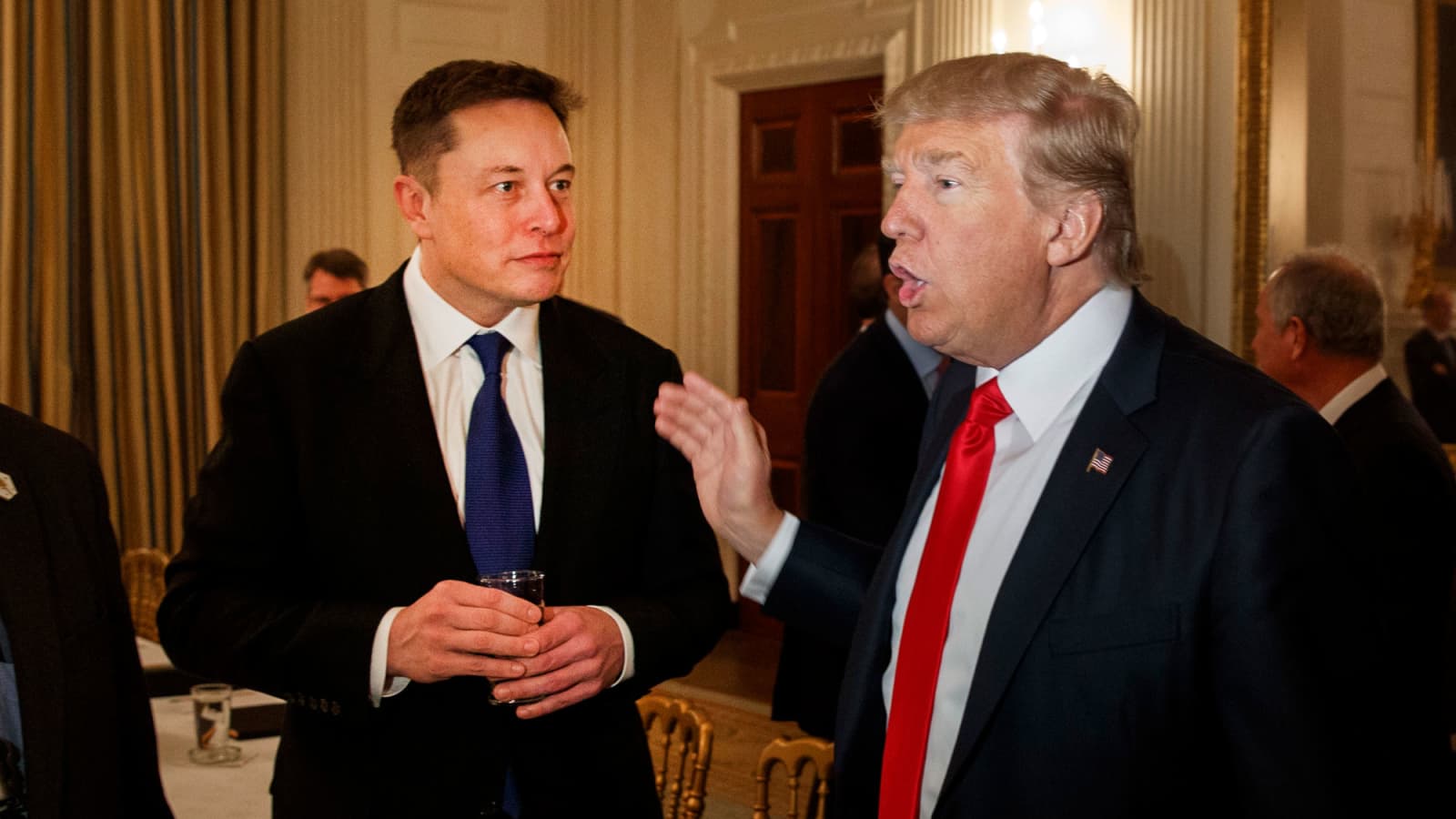 Trump îl vrea pe Elon Musk în conducerea Statelor Unite