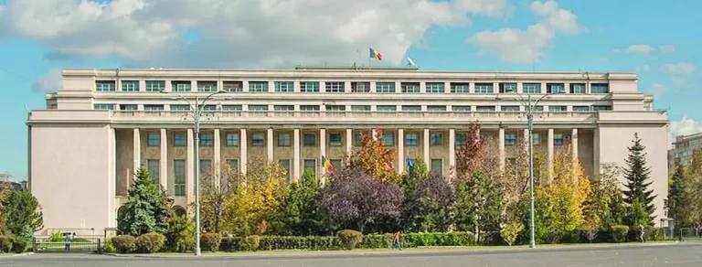 Schimbarea guvernului, curată nebunie politicianistică fără de leac