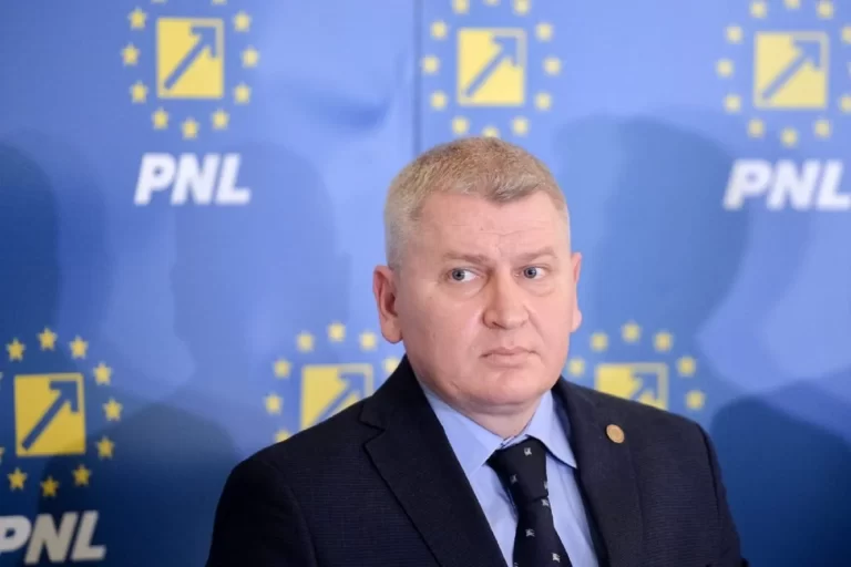 PNL creşte bonificaţia pentru buni platnici de la 3% la 5%, printr-un amendament propus de Florin Roman la legea amnistiei fiscale