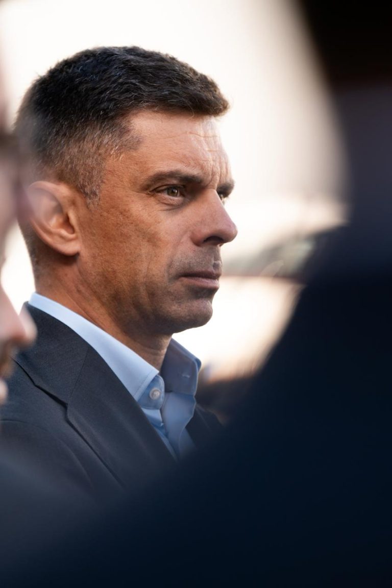 Fostul ministru Eduard Novak a răbufnit în privința premierilor propuse de FR Canotaj la COSR/Săgeți către Lipă: „Nu are nicio limită!”
