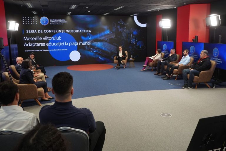Concluziile conferinței Webdidactica, organizată de Fundația Dan Voiculescu: Gândirea critică, esențială într-o lume a informației instantanee. Nu transformați copiii în „memory stick”