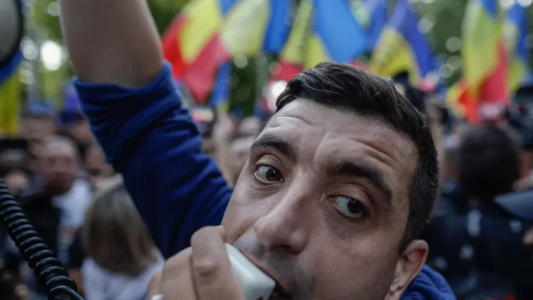 Războiul găștilor filo-ruse și filo-americane a ajuns la apogeu