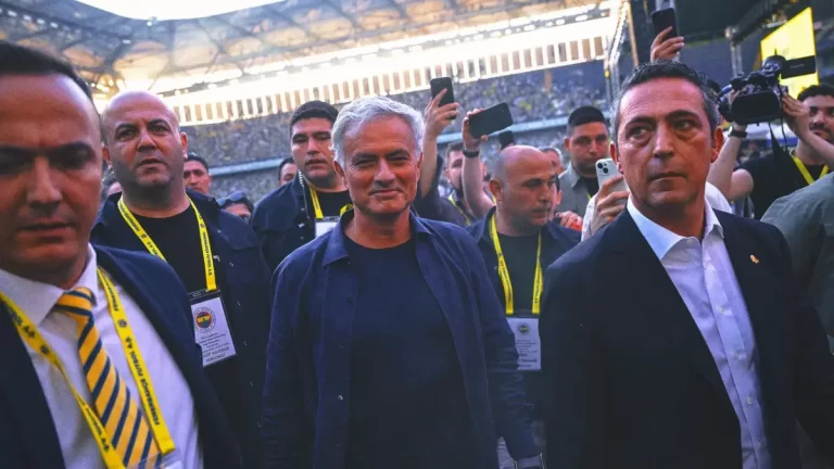 Mourinho, tratat ca un sultan la Istanbul