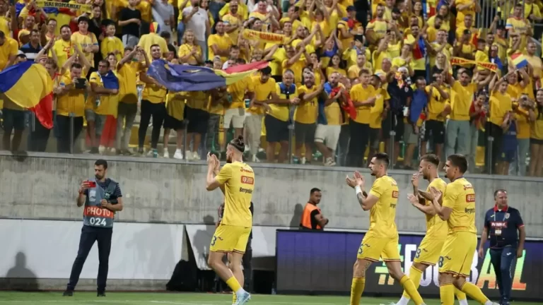 Tricolorii, interziși pe stadion?!