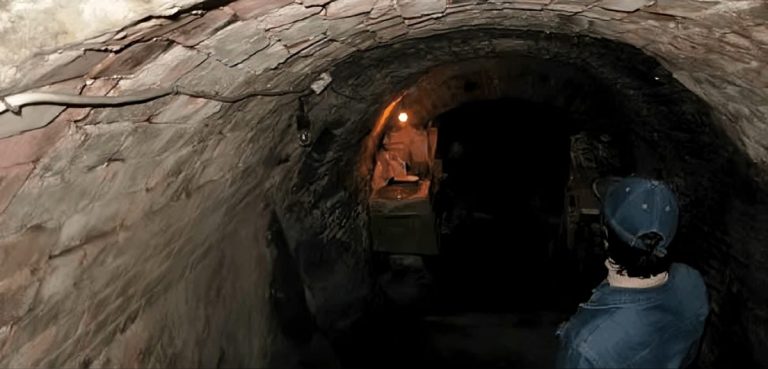 Omul din subteran va schimba Istoria României