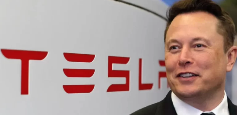 Elon Musk duce Tesla la 1 trilion de dolari