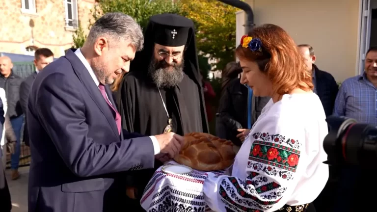 Marcel Ciolacu: Sunt impresionat de modul în care, alături de Biserica Ortodoxă Română, diaspora noastră din Franța a reușit să aducă la Paris o părticică de Românie