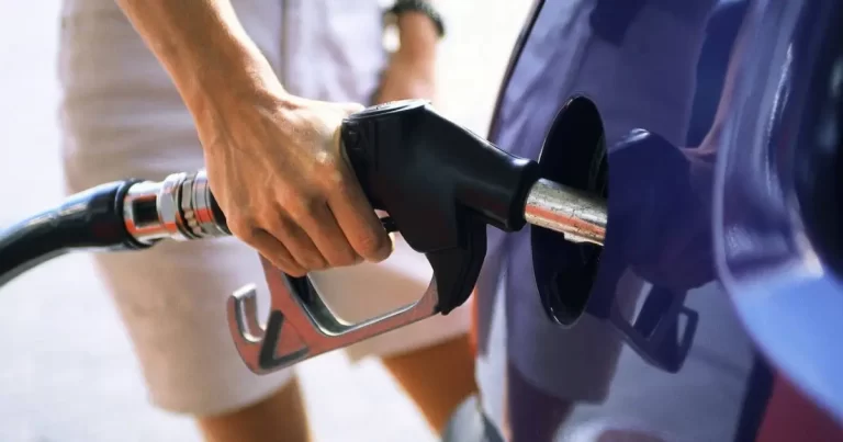Românii iubesc motorina. Creștere spectaculoasă a vânzărilor la mașinile diesel