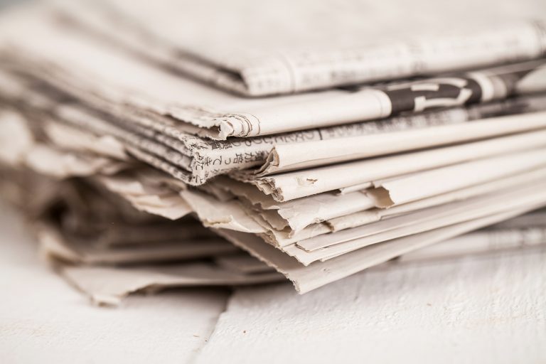 Publicarea anunțurilor în ziare: obligații legale și importanța transparenței publice