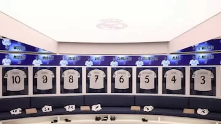 Real Madrid scoate la vânzare vestiarele lui CR7 și Zidane