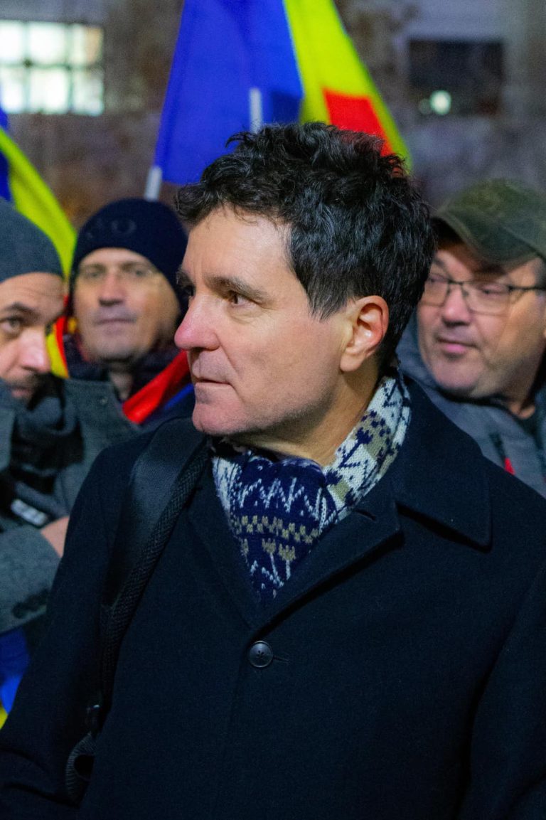 Revoluția e în plină desfășurare în România (2)