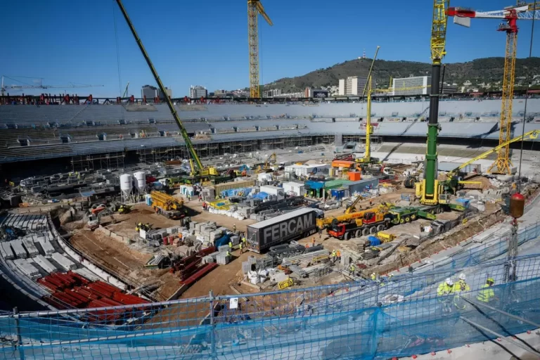 „Visul” Camp Nou e încă departe. Barcelona mai are de așteptat
