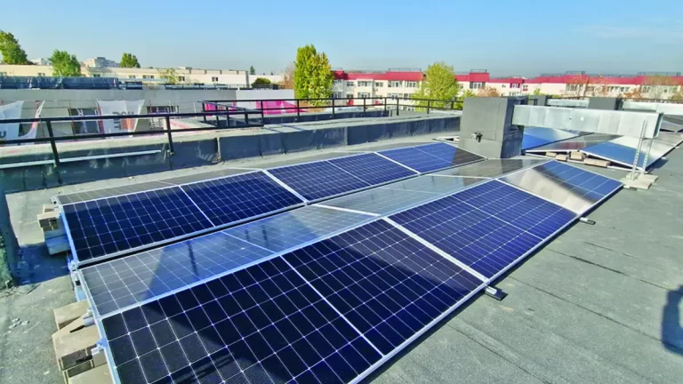 Parcările din Sectorul 4 vor avea panouri fotovoltaice