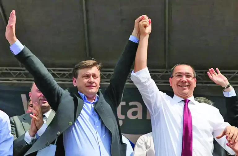 Crin Antonescu și Victor Ponta trebuie băgați la pârnaie