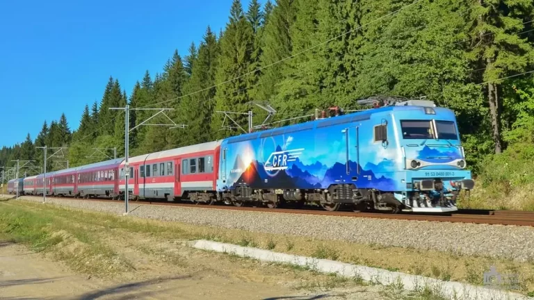 Pe modelul Comisiei Europene cu CFR Marfă, Guvernul execută CFR Călători