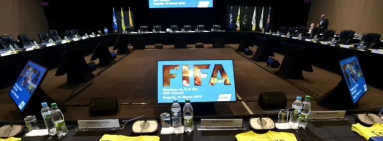 Ultima modificare făcută de FIFA. Îi privește și pe români