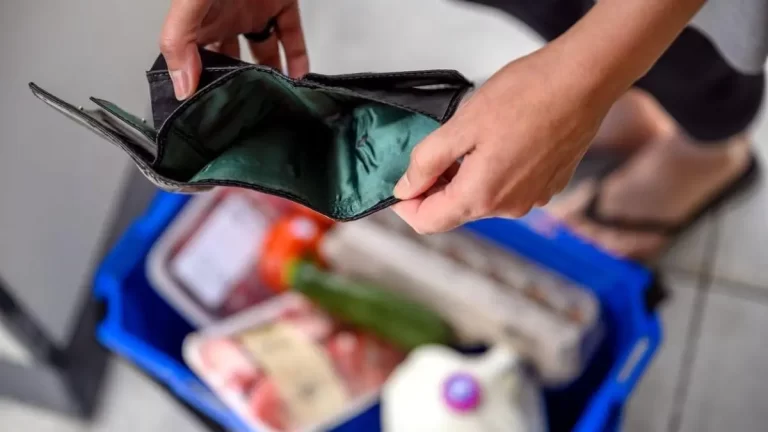 Salariile și pensiile pe februarie, ÎNGHEȚATE?!