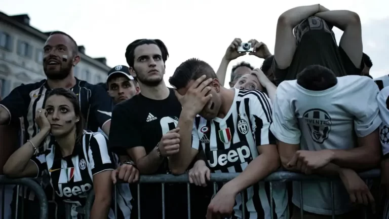 Fanii lui Juve au luat foc! Proteste dure după eliminarea din cupă