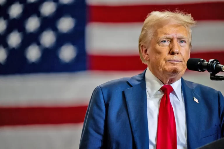 VIDEO. „O problemă foarte serioasă”/Prima reacție a lui Donald Trump după ce Marine Le Pen a fost scoasă din cursa prezidențială, în Franța
