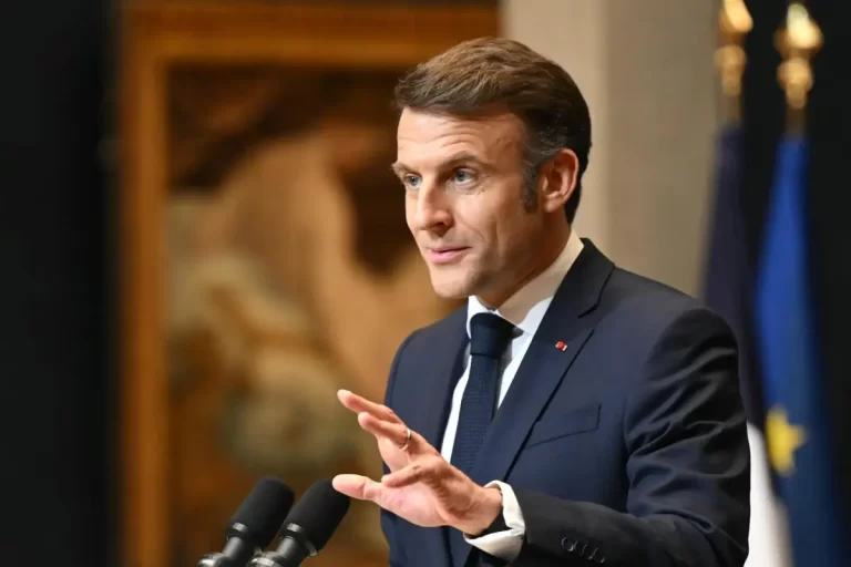 De ce Macron se îndreaptă spre o ciocnire cu Trump