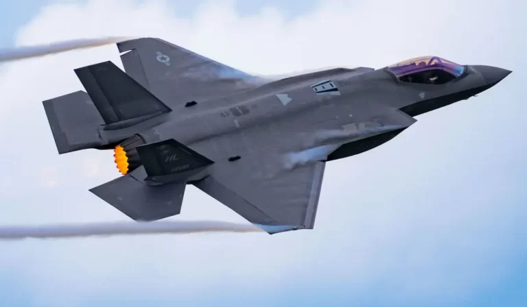 F-35, victima comandantului suprem?