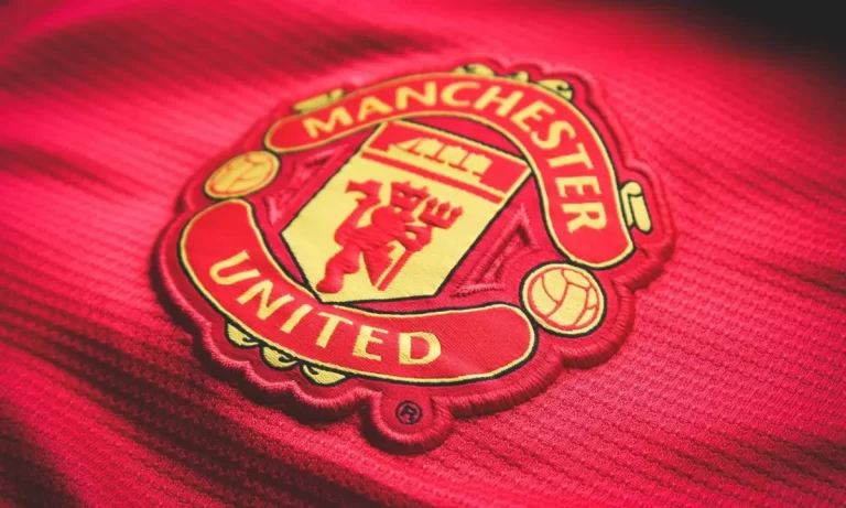 Cum a evitat Manchester United FALIMENTUL