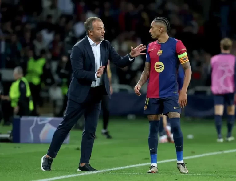 Conflict la Barcelona între jucători și Flick: “Neamțul nu acceptă nici 3 secunde de întârziere”