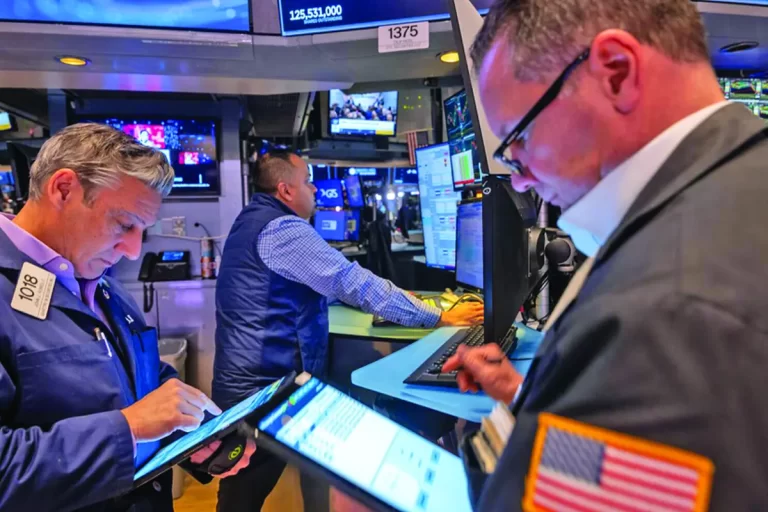 Scad tranzaționările la nivel mondial. Dezamăgire pe Wall Street