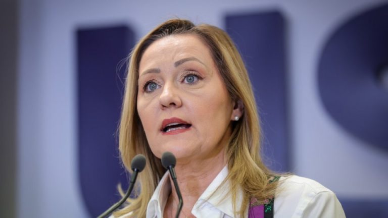Rusia l-a sacrificat pe Georgescu pentru ca s-o bulească pe Elena Lasconi
