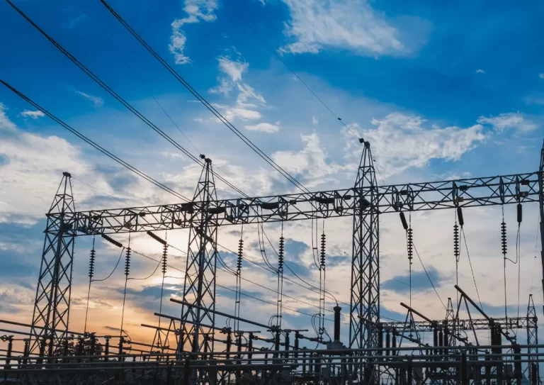 Lovitură pentru speculanții din piața energiei. Plata în avans spulberă firmele de apartament