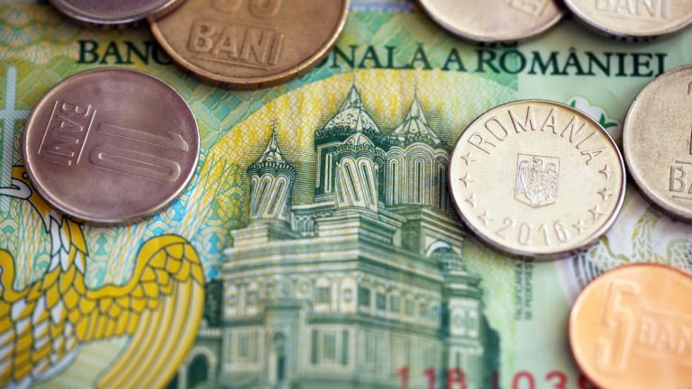 Ovidiu Bufnilă preia conducerea României și salvează moneda națională