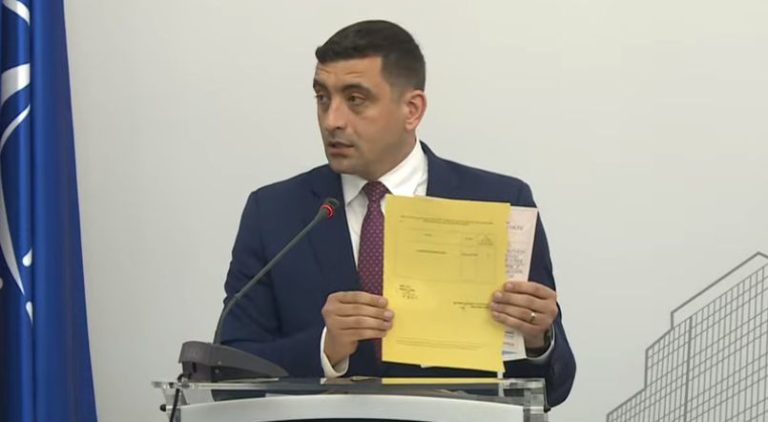 VIDEO. Simion a venit la dezbaterea de la CCIR cu diplomele de studii și cu certificatul de căsătorie: „Sunt autentice”