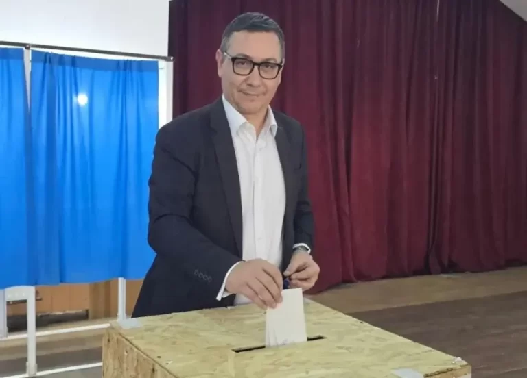 Victor Ponta, vot surpriză înainte de a ajunge în București: „Decizie de moment”