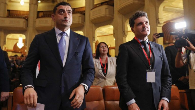 Dezbatere Nicușor Dan – George Simion: când tăcerea administrativă se ceartă cu țipătul populist