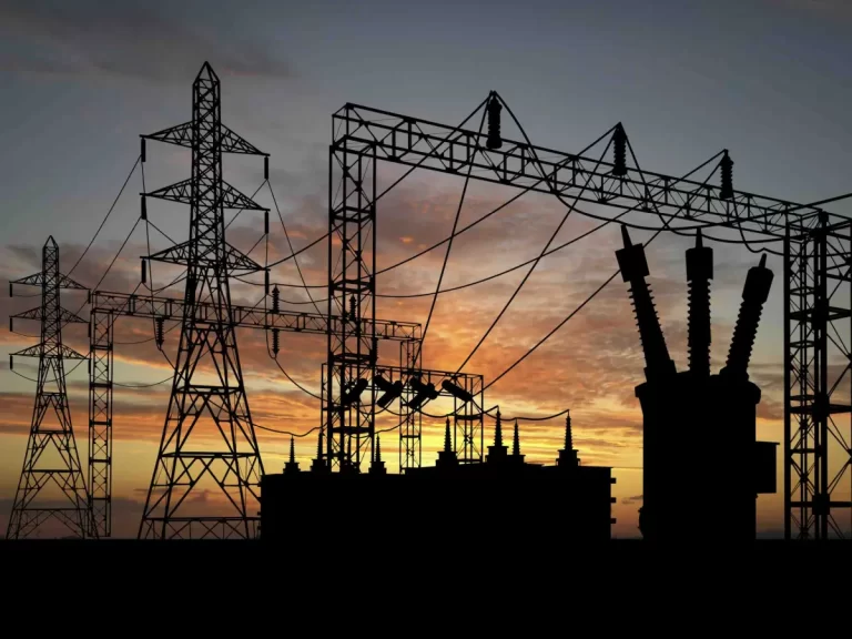 Dependență totală. Peste 80% din energia de peste Prut provine din România