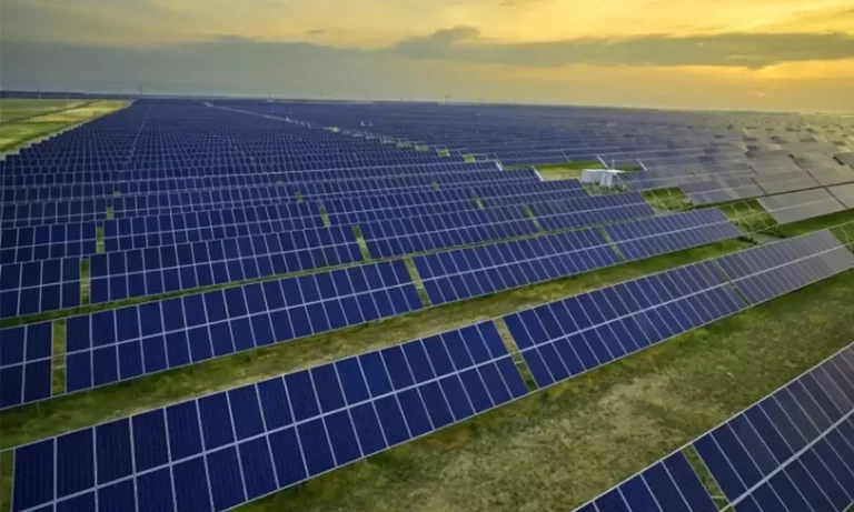 Încălzirea globală s-a întors împotriva Ursulei. Ploile extinse au ”stins” fotovoltaicele