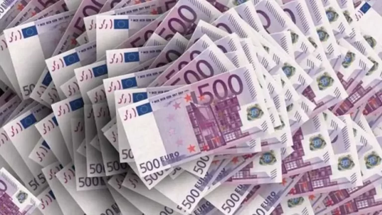 Previziuni catastrofice de la UE. România, îngropată în datorii pe fondul creșterii dobânzilor