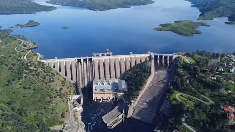 Misterul cutremurător al blackout-ului spaniol. Tocmai se închiseseră două hidrocentrale mari