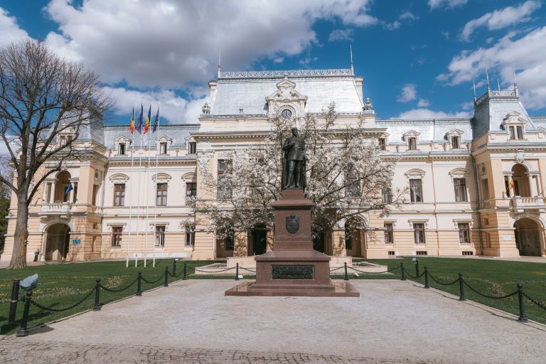 Ultima oră: Percheziții la Primăria Iași/Procurorii ridică documente